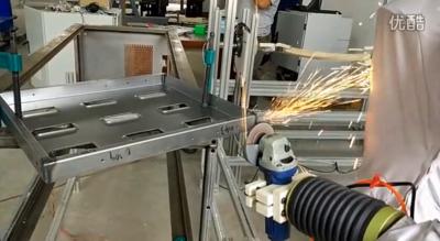 特鲁门机器人钣金托盘焊缝打磨