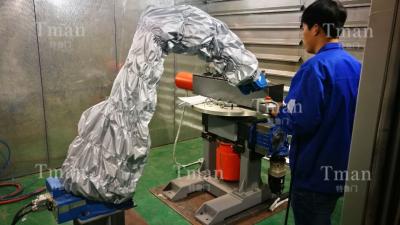 安川MH24热喷涂机器人防护服（防油，防静电 ，防尘）