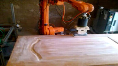 工业机器人打磨木门