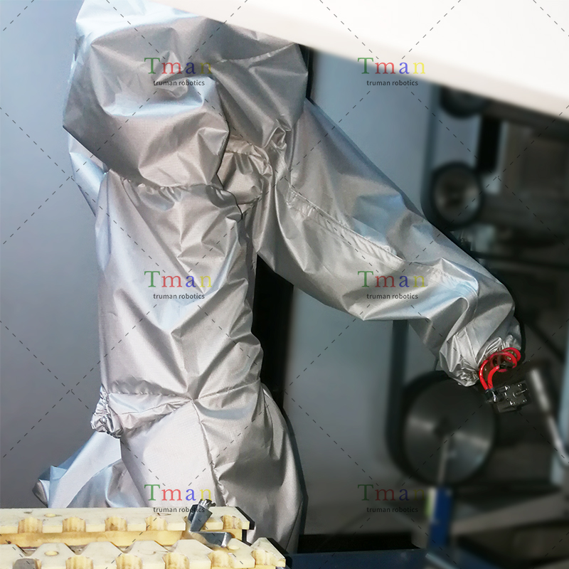 川崎RS020N机器人防尘防护服 